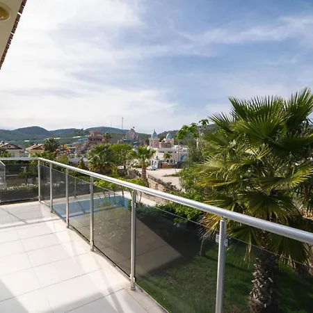 Valley 6, 4 Bedroom, Private Arge Pool, Near Aquapark Villa *